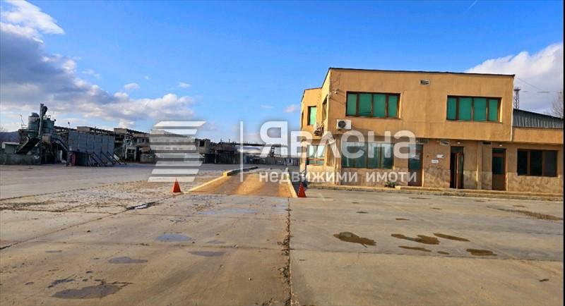 Административна сграда