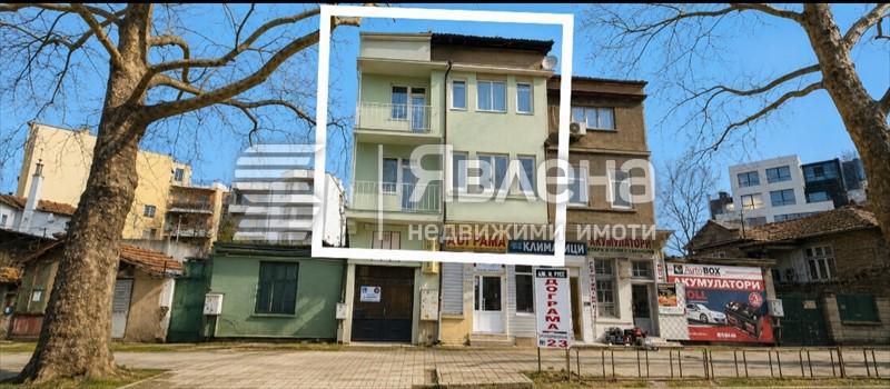апартамент на 3 нива