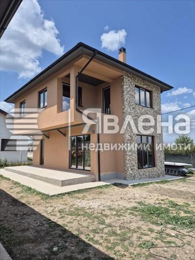 Нова къща