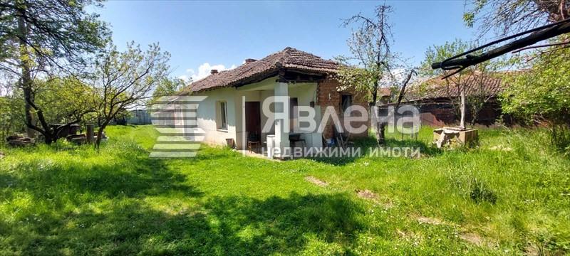 Продавам къща