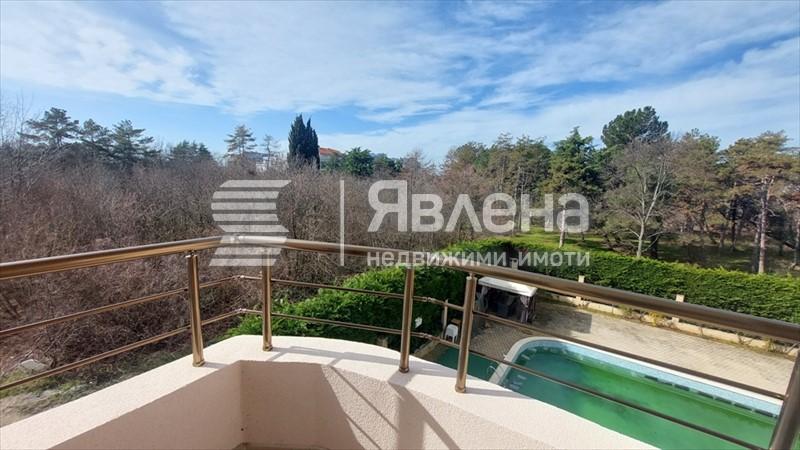 изглед от балкона