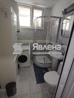 Баня с тоалетна