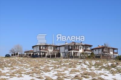 съседен парцел