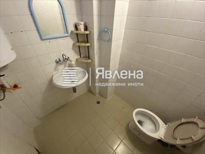 Баня с тоалетна