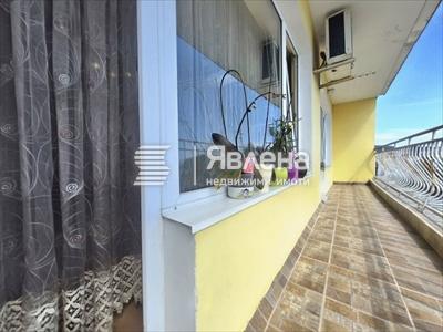 тераса към дневната