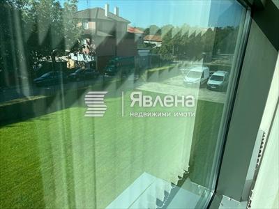 Парко място