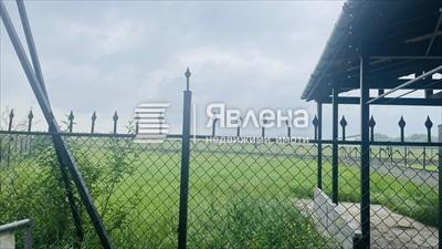 двор
