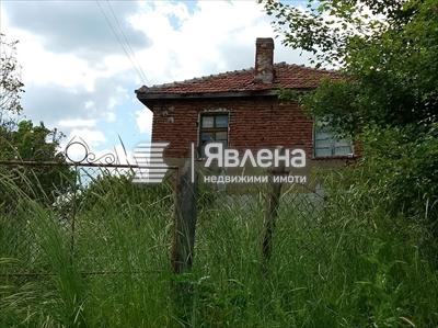 къща