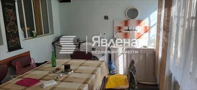 й