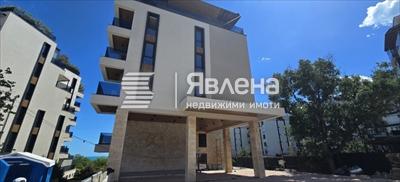 сграда пред Акт 16