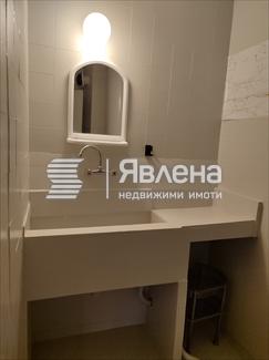 Баня с тоалетна