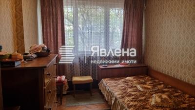 спалня самостоятелна